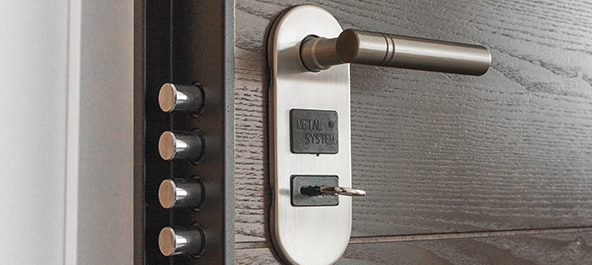 <p>非相關人員不能隨意進入車間</p>